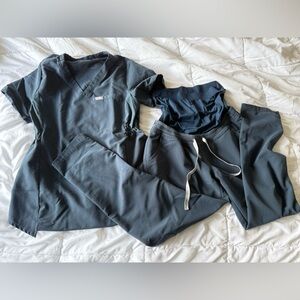 Maternity Figs Charcoal Scrub Set